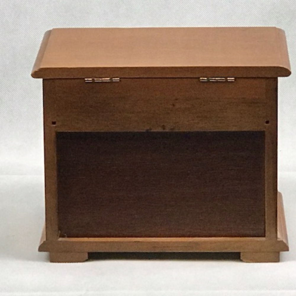 JEWELRY - Picture 4 of 5